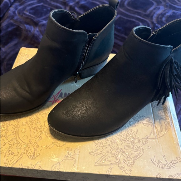 Barely worn black booties - Picture 6 of 6